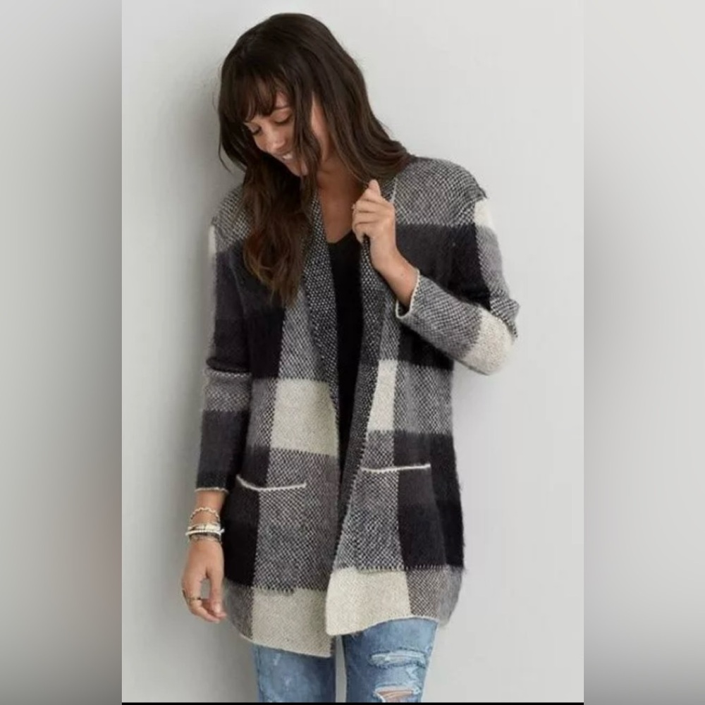 [SOLD]NWOT American Eagle Outfitters Oversized Plaid Sweater Duster Coat